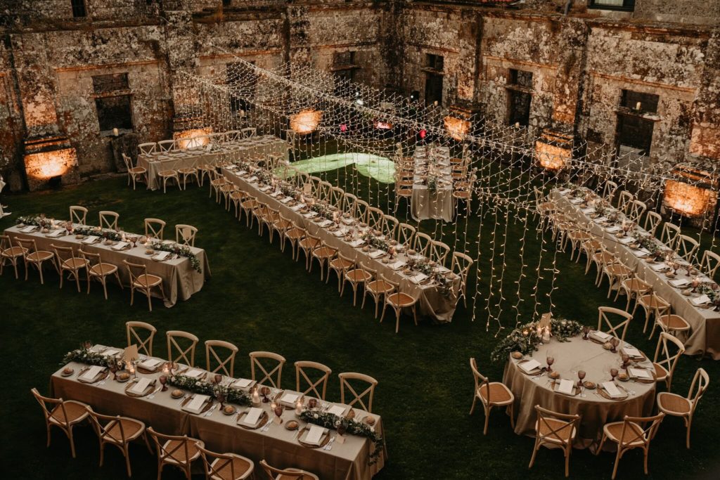 ideas de iluminación exterior para bodas mágicas en Galicia