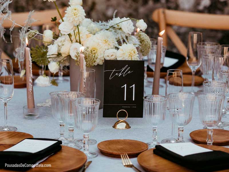 ideas creativas para decorar las mesas de la boda y hacerlas más atractivas